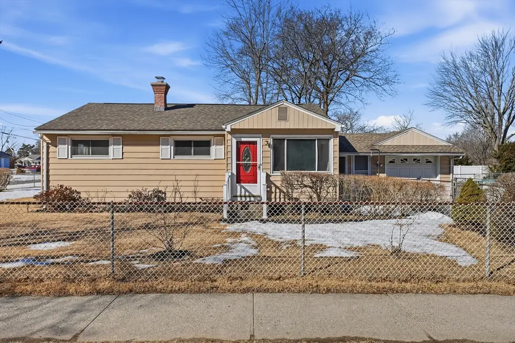 744 Bradley Rd, Springfield, MA 01109 - #1