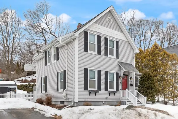 39 Cedar St, Wakefield, MA 01880