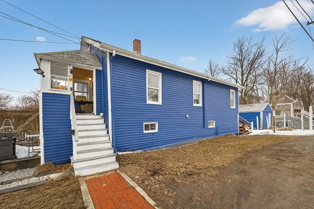11 Cleaves St, Quincy, MA 02171 - #1