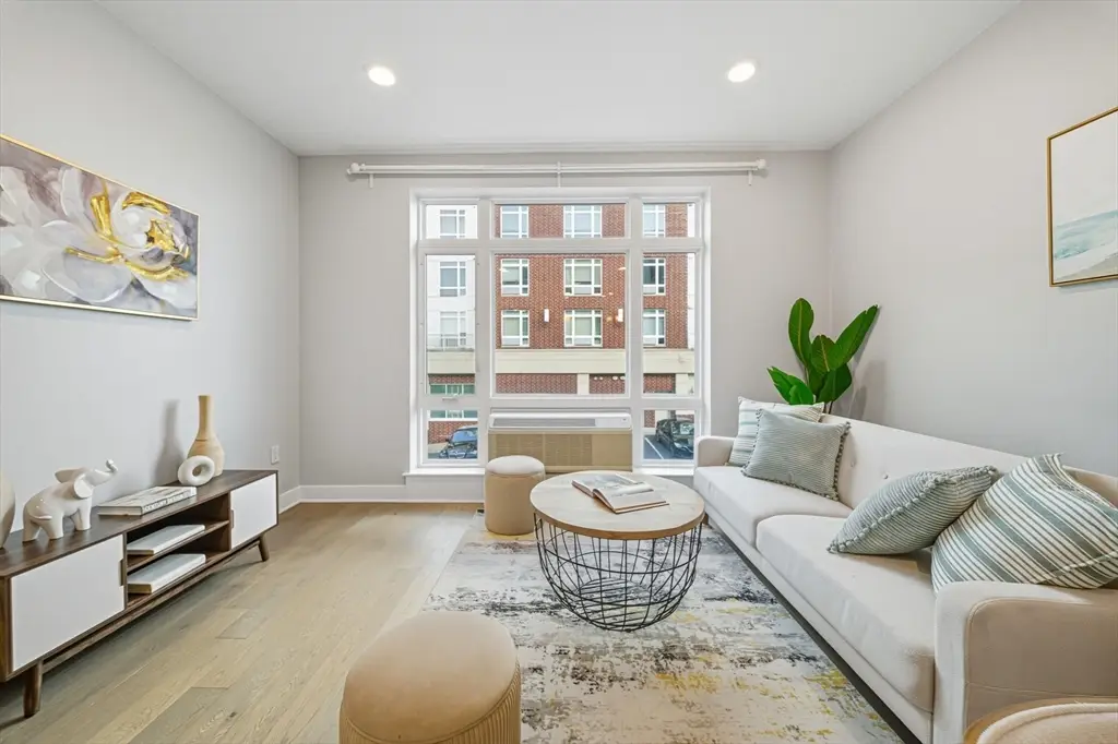 18 Cliveden St #201, Quincy, MA 02169 - #1