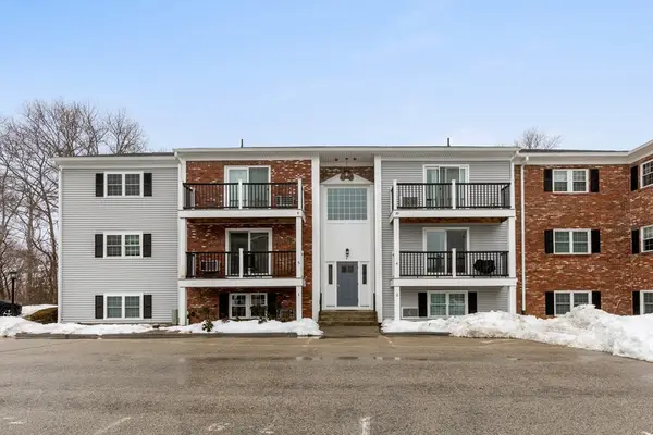 7 Chapel Hill Dr #8, Plymouth, MA 02360