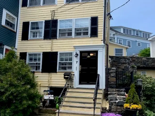7 Lee Street #1, Marblehead, MA 01945 - #3