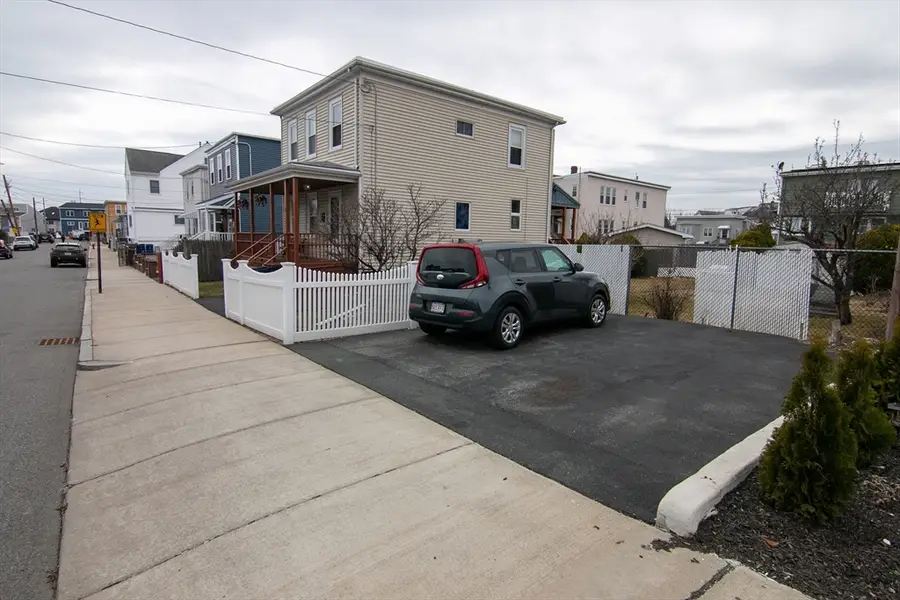 25 Mckinley St, Revere, MA 02151 - #3