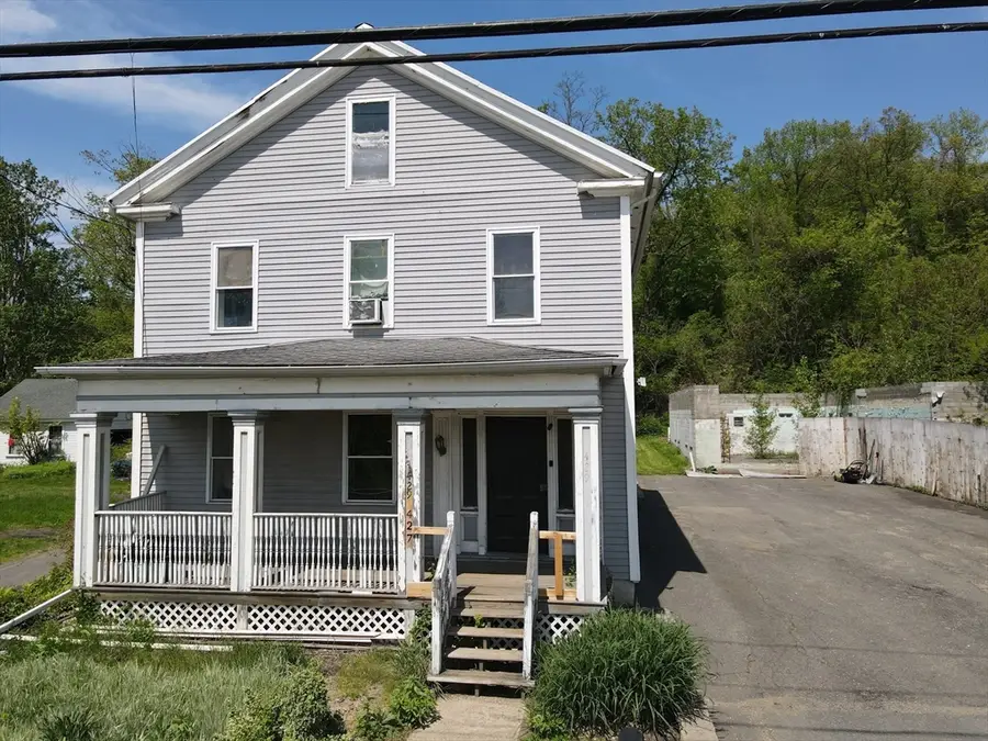 427-429 Deerfield St, Greenfield, MA 01301 - #3