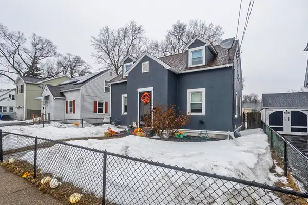 35 Merrimac Ave, Springfield, MA 01105