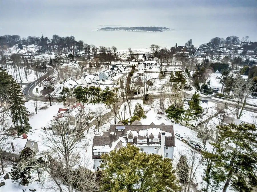 852 Hale St, Beverly, MA 01915 - #2