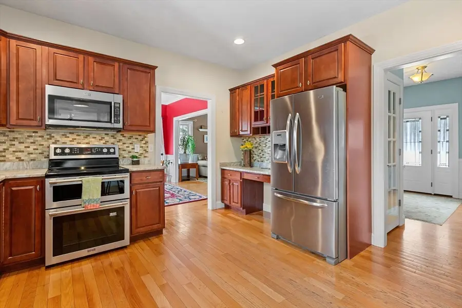 103 Prairie St, Northbridge, MA 01534 - #3