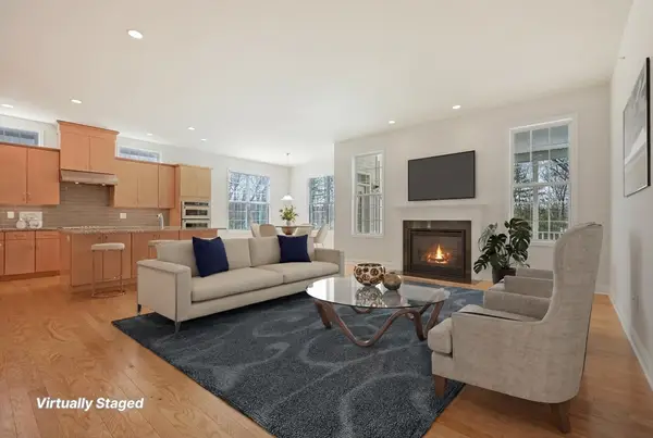 17 W View Ln #17, Stow, MA 01775