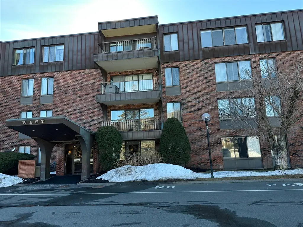 1004 Paradise Rd #1K, Swampscott, MA 01907 - #1