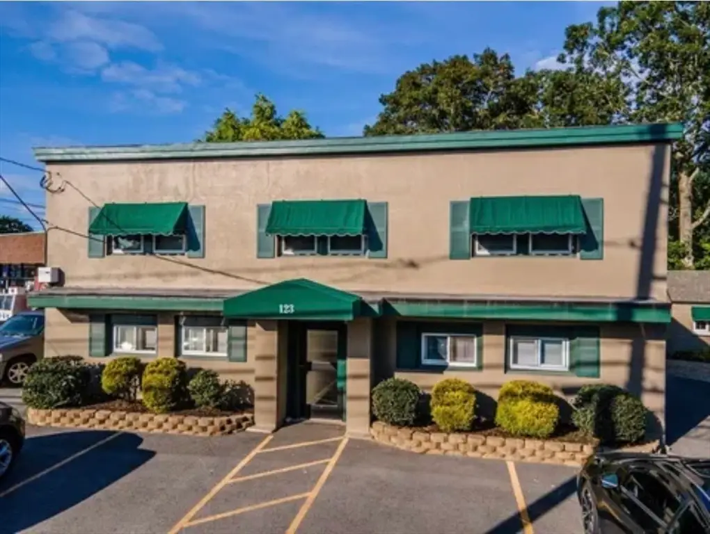 123 Sconticut Neck Road, Fairhaven, MA 02719 - #1