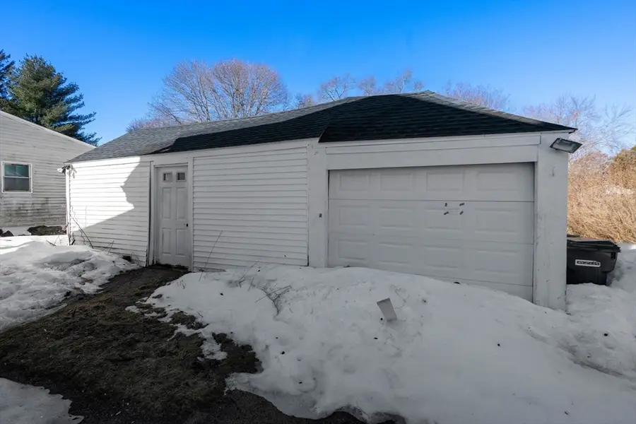 27 Dresser St, Webster, MA 01570 - #2
