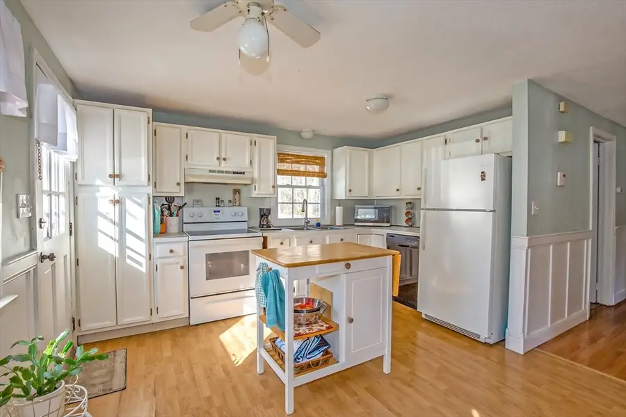 88 Senator St, Springfield, MA 01129 - #3