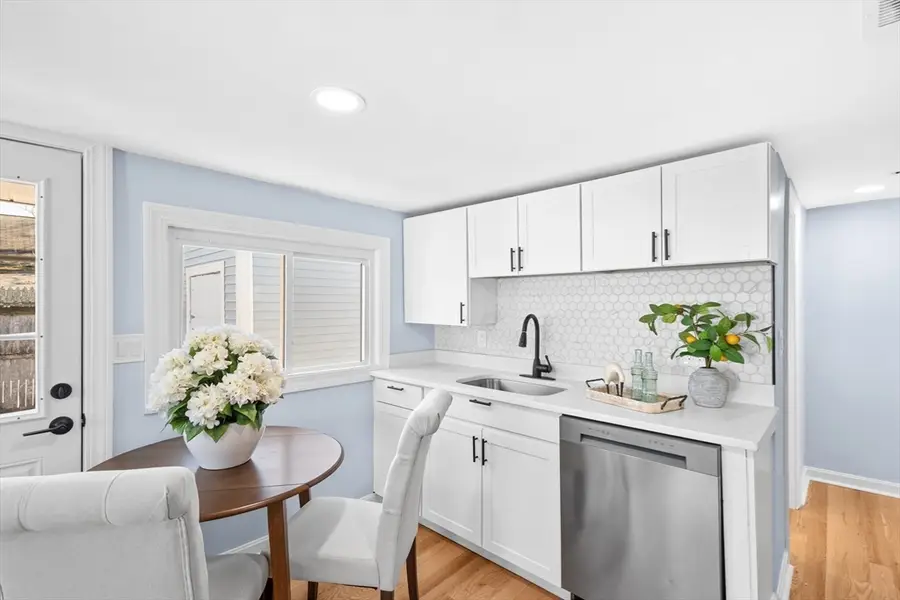 6 Wildwood Ave, Wareham, MA 02571 - #3