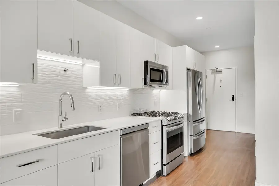 205 Maverick St #308, Boston, MA 02128 - #3