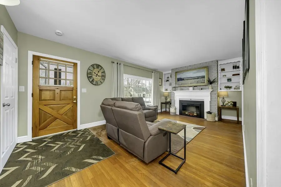 6 Grant St, Danvers, MA 01923 - #2