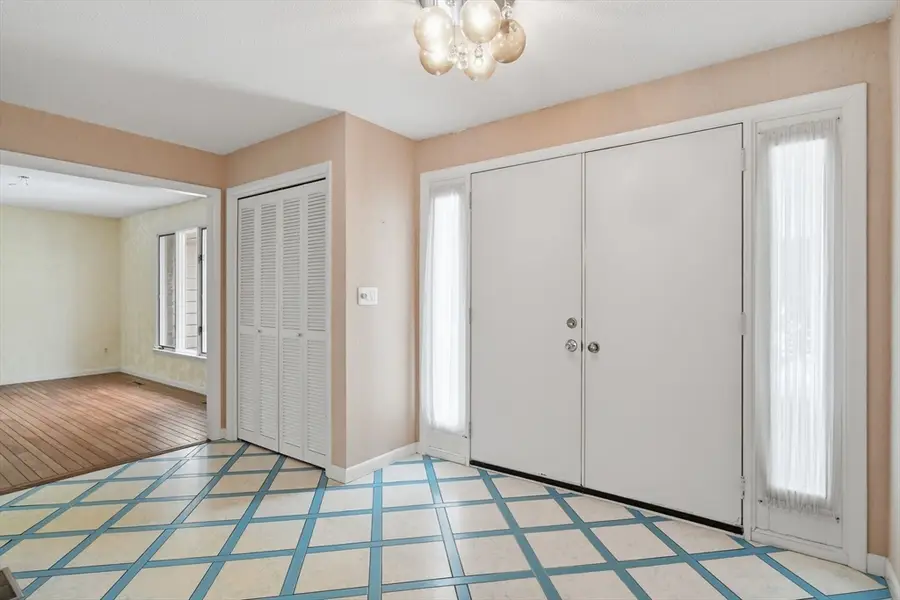 60 Exeter Avenue, Longmeadow, MA 01106 - #2