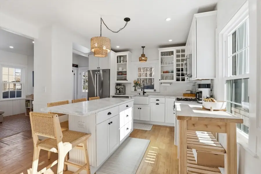 6 Atkinson St, Newburyport, MA 01950 - #3