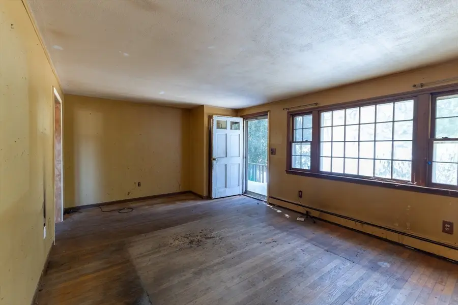 8 Old Meetinghouse Rd, Townsend, MA 01469 - #3