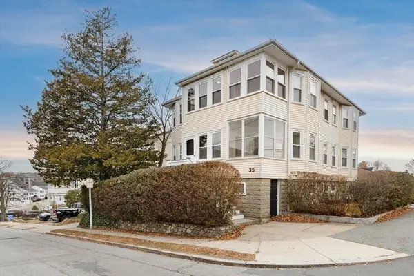 35 Richardson St. #2, Wakefield, MA 01880