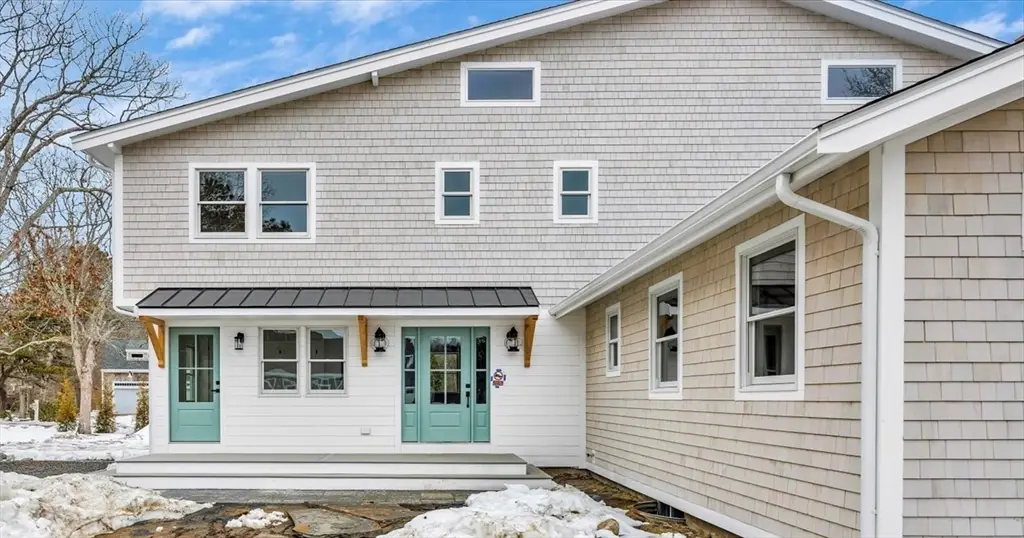 531 Menauhant Rd, East Falmouth, MA 02536 - #1