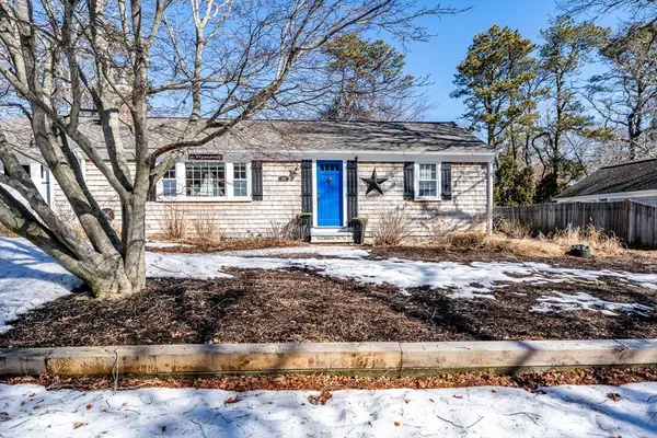 10 Uncle Bills Way, Dennis, MA 02660