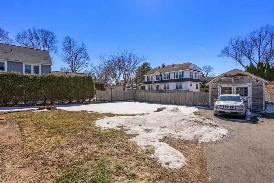 224 Riverdale St, West Springfield, MA 01089 - #3