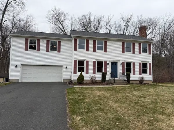 66 Penrose Dr, West Springfield, MA 01089