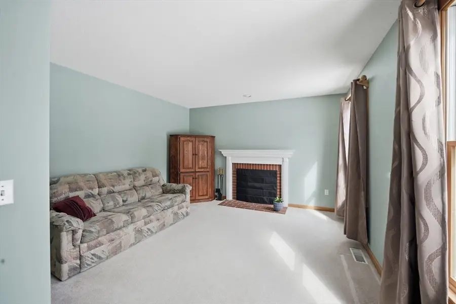 66 Penrose Dr, West Springfield, MA 01089 - #3