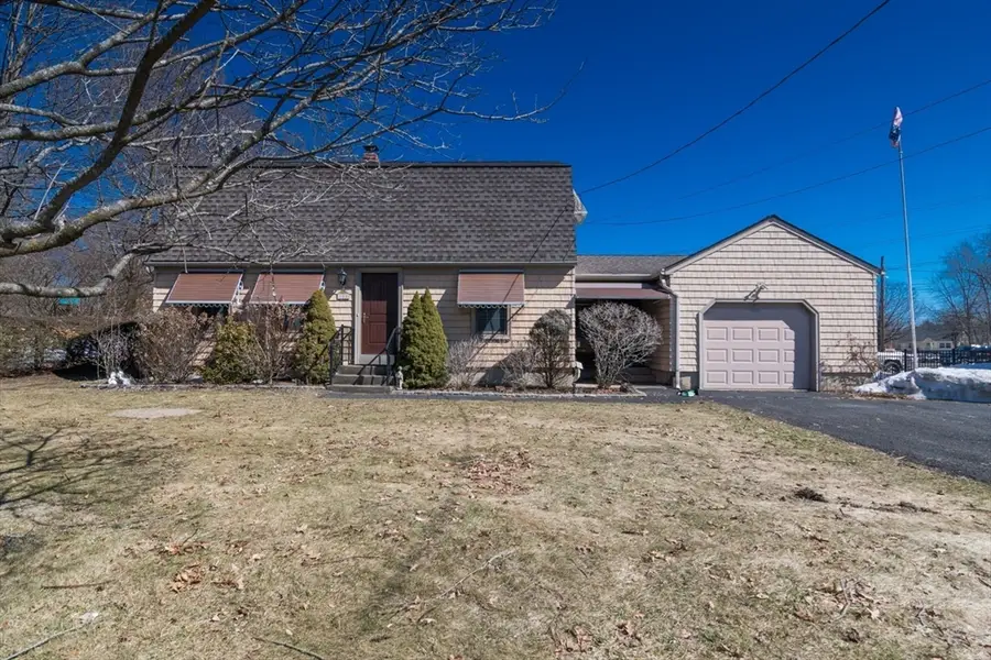 105 Montgomery St, Westfield, MA 01085 - #3