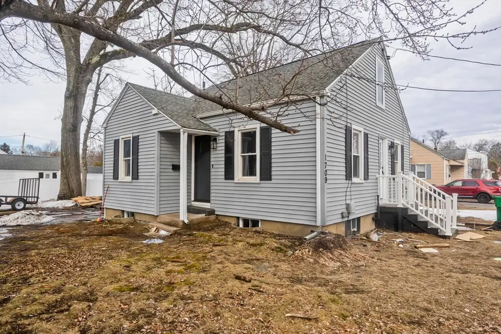 1709 Memorial Dr, Chicopee, MA 01020 - #1