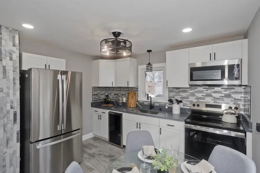 1709 Memorial Dr, Chicopee, MA 01020 - #3