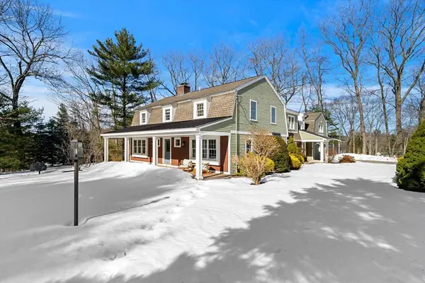 2 Deerberry Lane, Andover, MA 01810