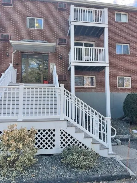 616 Boston Post Rd E #9, Marlborough, MA 01752 - #2