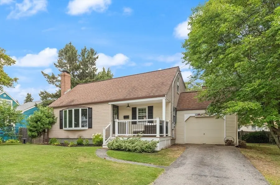 4 Pinewood Ave, Beverly, MA 01915 - #3