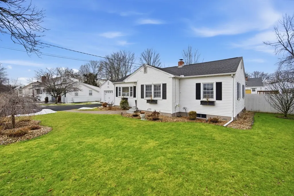 100 Kensington St, Agawam Town, MA 01030 - #1
