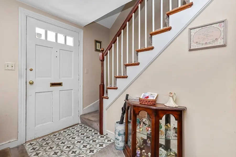 38 Barbara Rd, Newton, MA 02465 - #3