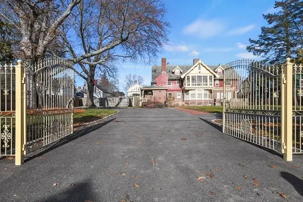 34 South Street, Brockton, MA 02301