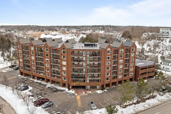 155 George Washington Blvd #210, Hull, MA 02045