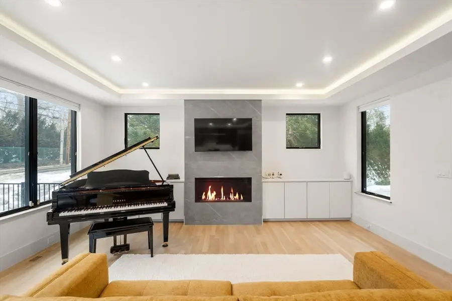 1242-1244 Beacon St #1242, Newton, MA 02468 - #3