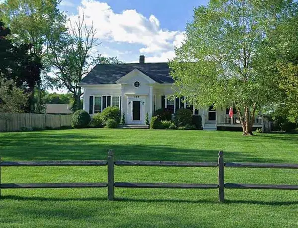 199 Rhode Island Rd, Lakeville, MA 02347