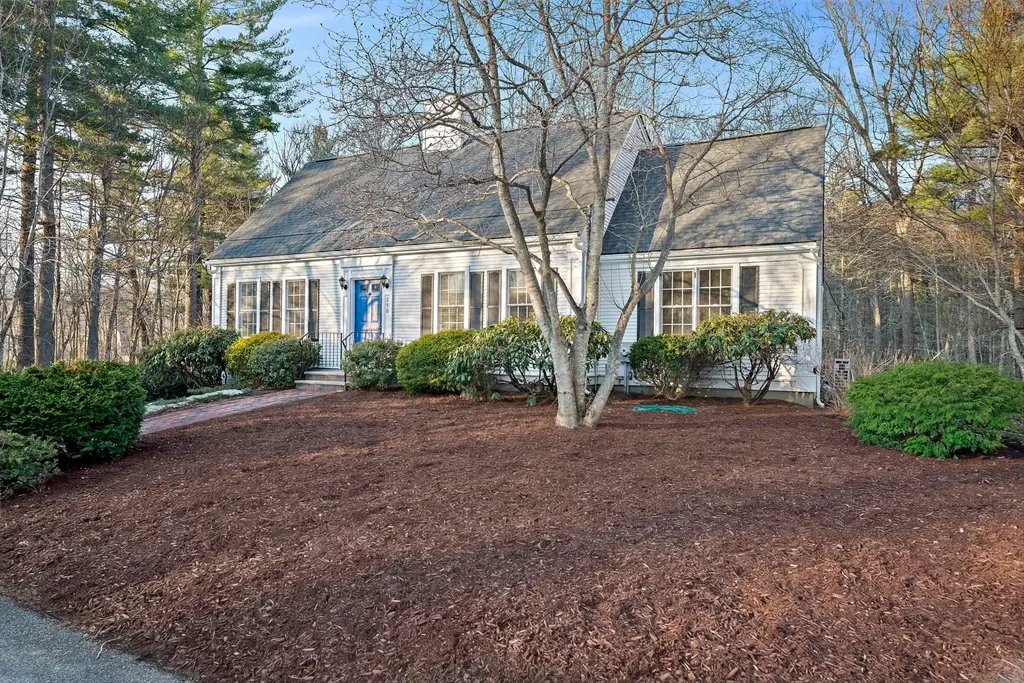 246 High St, Pembroke, MA 02359 - #1