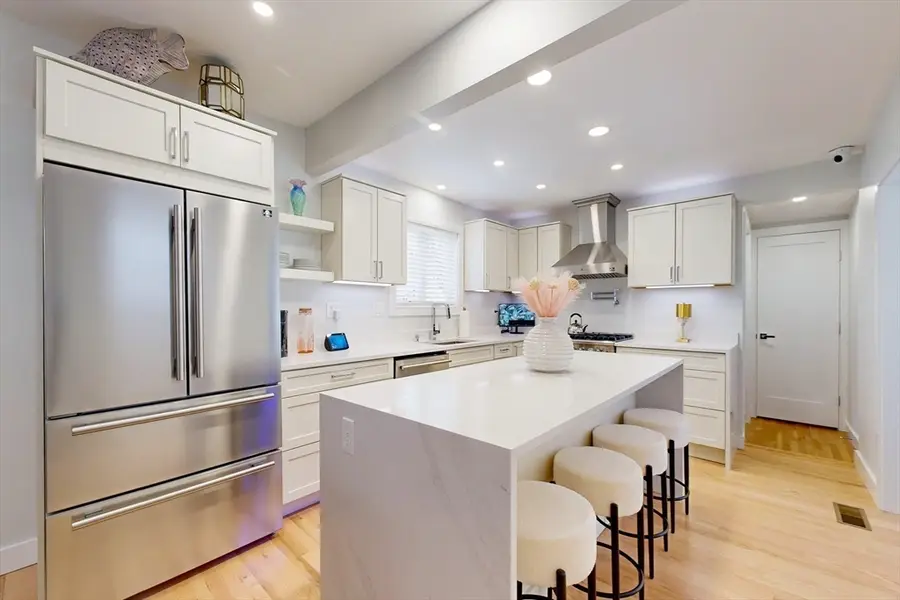 7 Madison Ave, Cambridge, MA 02140 - #3