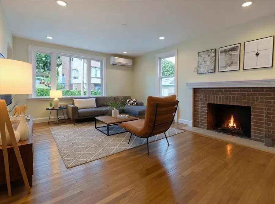 9 Crestway Rd, Boston, MA 02128 - #3