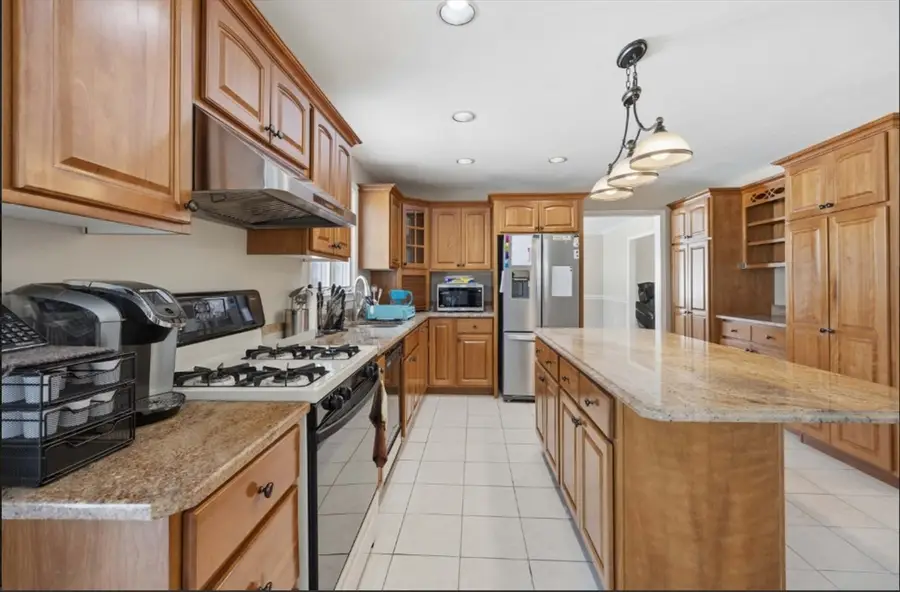 2 Lakeside Terrace, Westford, MA 01886 - #3