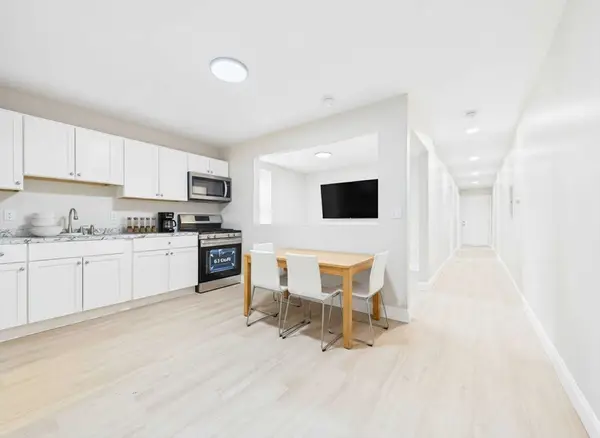 858 Kempton St, New Bedford, MA 02740