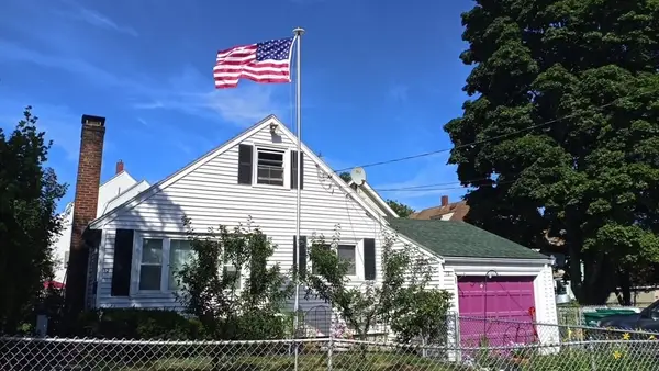 12 W Colony, Lynn, MA 01902