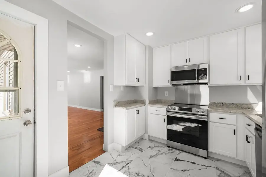 61 Lawrence St, Bellingham, MA 02019 - #2