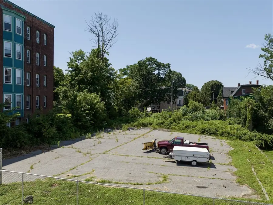 12 Oread St, Worcester, MA 01608 - #3