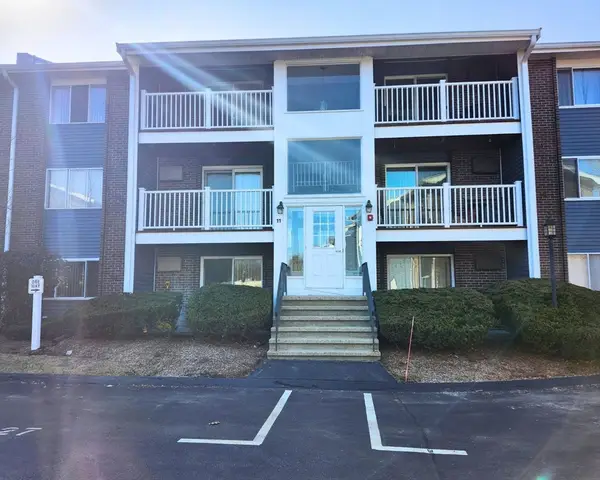 11 Woodcrest Ct #5, Weymouth, MA 02190