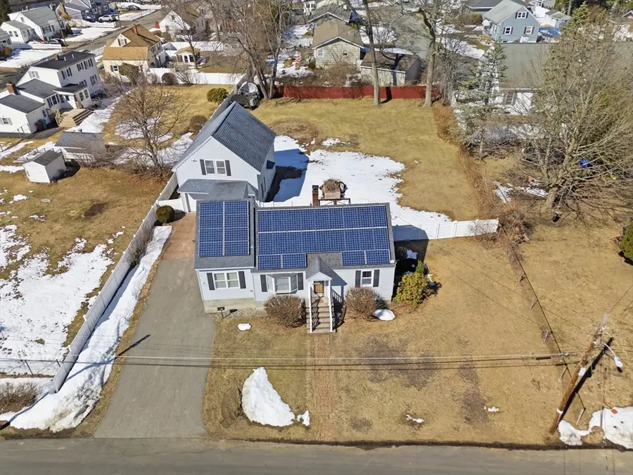 37 Saint Paul St, Lowell, MA 01851 - #3